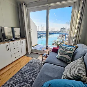 The Boat View - Sea View - Tiny Marina Brighton